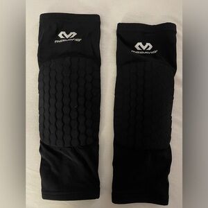 McDavid Black HEX Padded Compression Leg Sleeves - Pair - Men's Medium